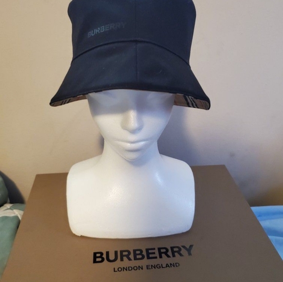 Burberry reversible bucket hat - Picture 5 of 12